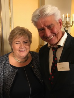 Erna Solberg og Chris Foss